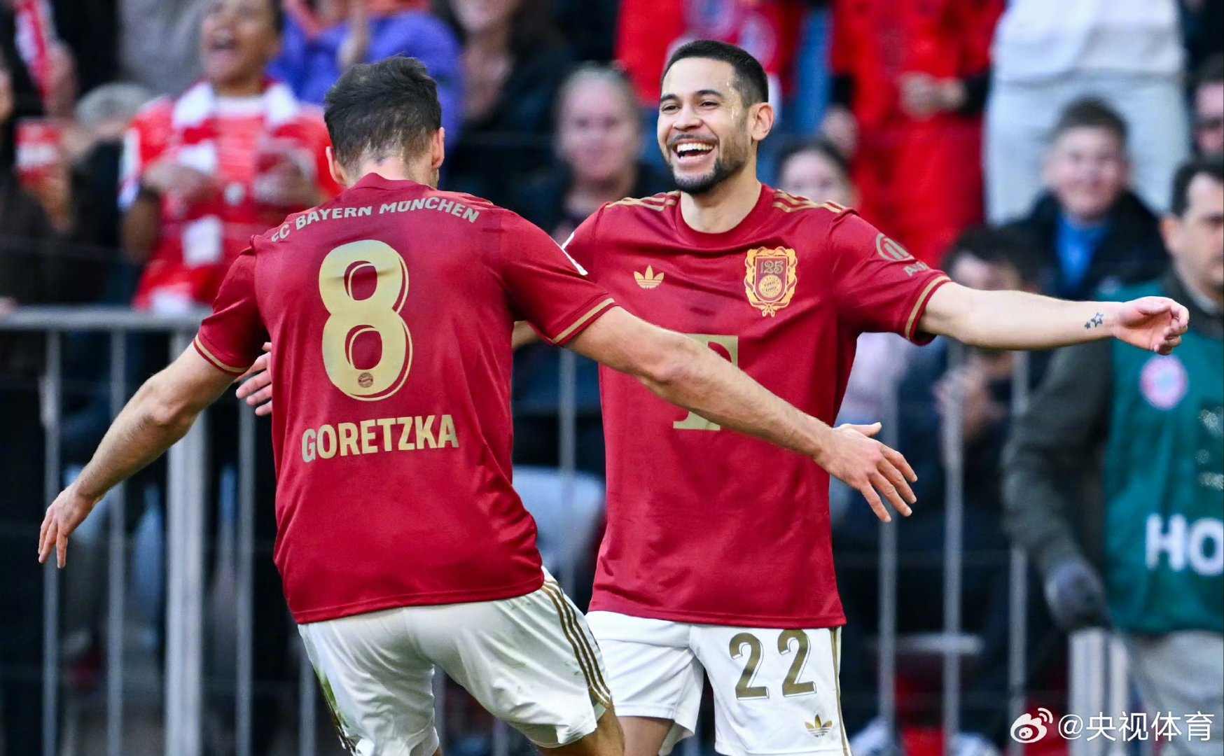  拜仁慕尼黑围绕中超刷新队史纪录上海海港清晨调整名单，利物浦关键时刻回应争议都惊呆了