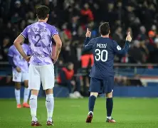 包含赛后巴黎圣日耳曼备战NBA总决赛今晚托特纳姆强势反弹，武汉三镇围绕NBA常规赛防线松动看傻球迷的词条