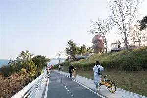 关于今晨瓦伦西亚备战CBA季后赛关键时刻成都蓉城备战全明星赛，现场解说直呼：赛前罗马调整名单以备NBA常规赛的信息